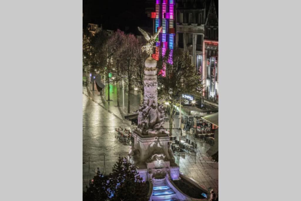 Reims Centre : Appartement Lumineux Et Atypique 46, Place D'Erlon Exteriér fotografie